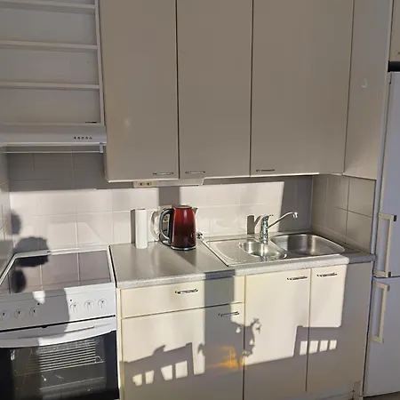 Apartment 300m From Metro Matinkylae *